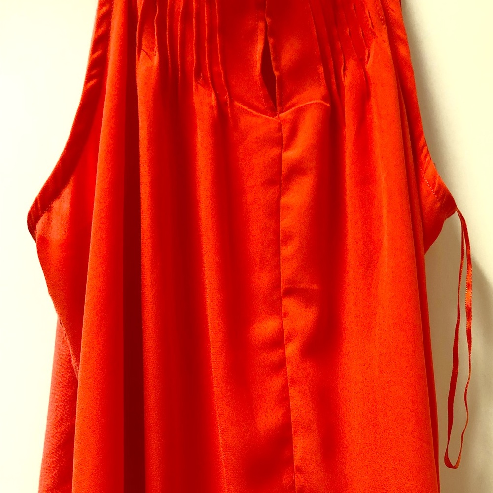 orange top